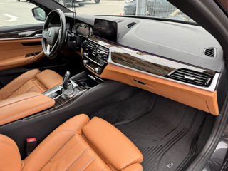 BMW 5 Series foto 11