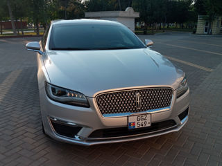 Lincoln MKZ foto 1