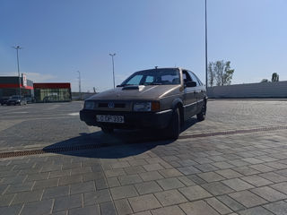 Volkswagen Passat foto 2