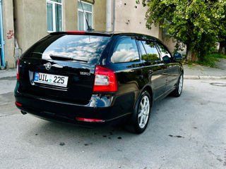 Skoda Octavia foto 4