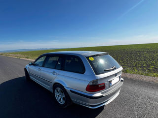 BMW 3 Series Touring foto 7