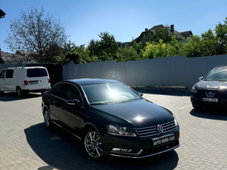 Volkswagen Passat foto 2