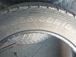 Vînd 4 anvelope sau 2 anvelope de iarna 235/60 R18 foto 2