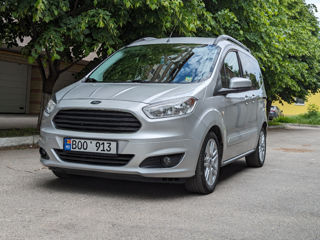Ford Tourneo Courier фото 1