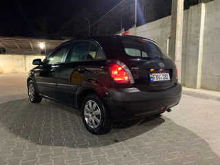 KIA Rio foto 3