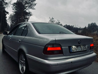 BMW 5 Series foto 6