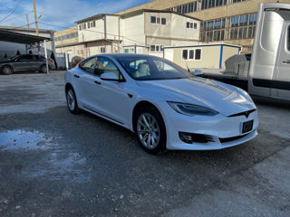 Tesla Model S foto 2