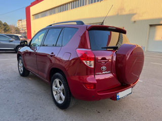 Toyota Rav 4 foto 4