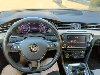 Volkswagen Passat foto 7