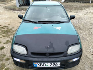 Mazda 323 foto 6