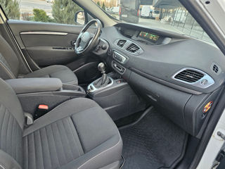 Renault Grand Scenic foto 9