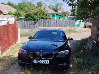 BMW 5 Series Touring foto 8