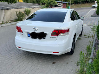 Toyota Avensis foto 4