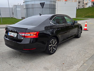 Skoda Superb foto 3