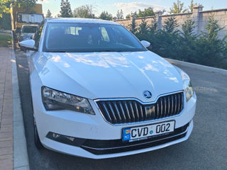 Skoda Superb foto 1