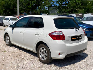 Toyota Auris foto 4