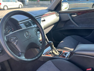 Mercedes E-Class foto 6