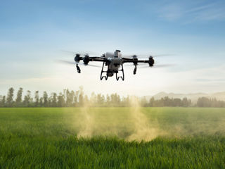 Stropire Agricolă Profesională cu Drone Agricole/ Профессиональное Опрыскивание Полей Агро Дронами  foto 1