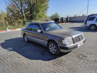 Mercedes Series (W124)