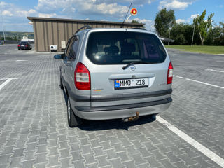 Opel Zafira foto 7