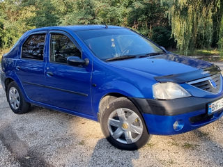 Dacia Logan foto 2