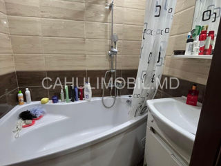 Apartament cu 3 camere, 68 m², Periferie, Cahul foto 9