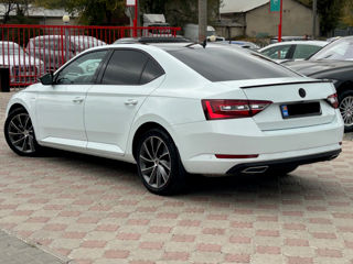 Skoda Superb foto 4