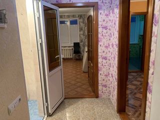 Se vinde apartament 37m2, Ialoveni, P. Stefanuca 34, 19500 eur negociabil. foto 1