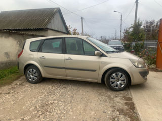 Renault Grand Scenic foto 3