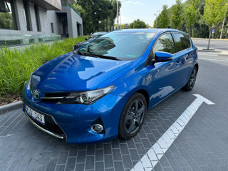 Toyota Auris foto 1