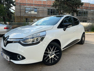 Renault Clio foto 2