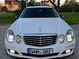 Mercedes E-Class foto 2