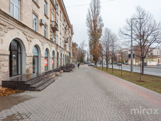 Se dă în chirie spațiu comercial pe bd. Ștefan cel Mare, Centru, Chișinău foto 18