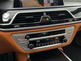 BMW 7 Series foto 15