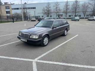 Mercedes Series (W124)