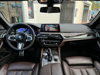 BMW 5 Series foto 9