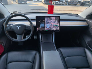 Tesla Model 3 foto 11