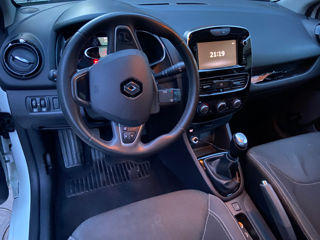 Renault Clio foto 9