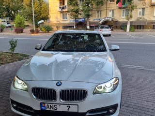 BMW 5 Series foto 2