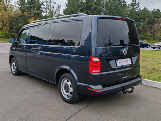 Volkswagen Caravelle foto 2