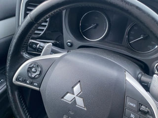 Mitsubishi Outlander foto 8