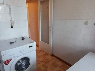 Apartament cu 2 camere, 44 m², Botanica, Chișinău foto 2