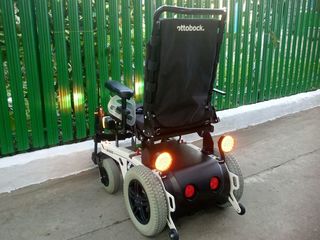 Продам в отличном состоянии немецкую электрическую инвалидную коляску Ottobock b400 foto 4