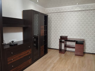 Apartament cu 2 camere, 52 m², Centru, Bălți foto 3