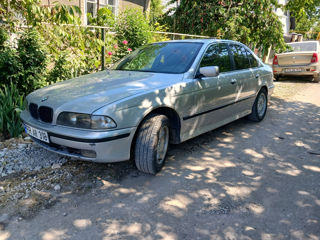 BMW 5 Series foto 6