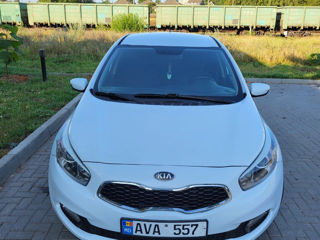 KIA Ceed foto 1