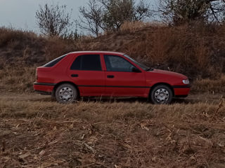 Nissan Sunny foto 2