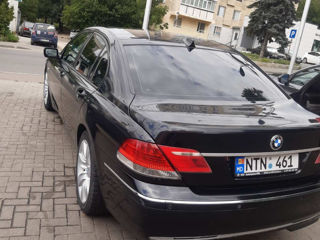 BMW 7 Series foto 3