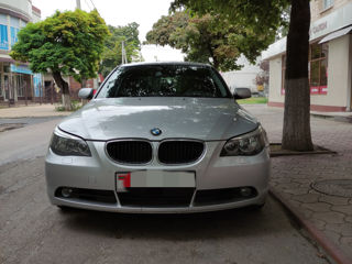 BMW 5 Series foto 2