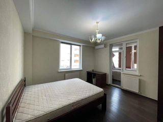 Apartament cu 2 camere, 75 m², Centru, Chișinău foto 5